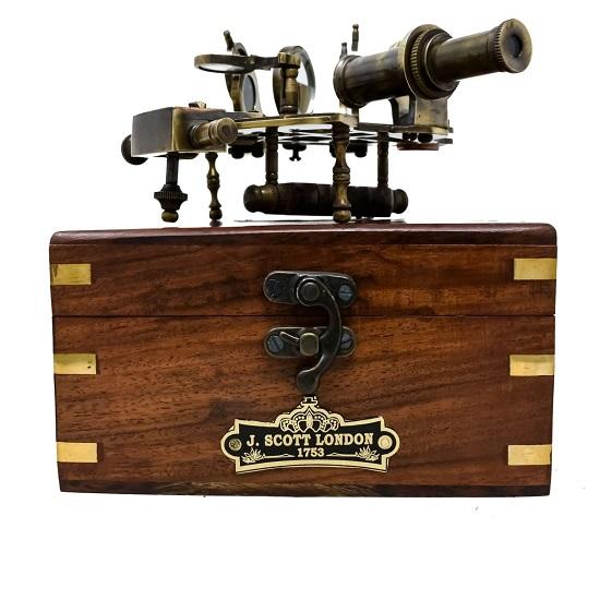 Винтажный латунный морской секстант, немецкая копия Дж. Скотта с деревянной коробкой, морской инструмент, небесный телескоп с двумя безделушками, прицел