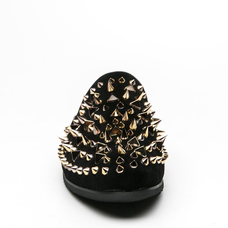 Новые мужские полушлепанцы-лоферы с шипами и заклепками, мужские повседневные мюли из лакированной кожи, мокасины, дышащие слипоны для вождения