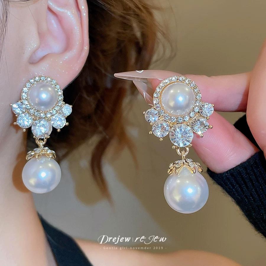 French light luxury diamond-encrusted pearl round pendant necklace, high-end collarbone chain, super fairy temperament, beautiful sweater chain women