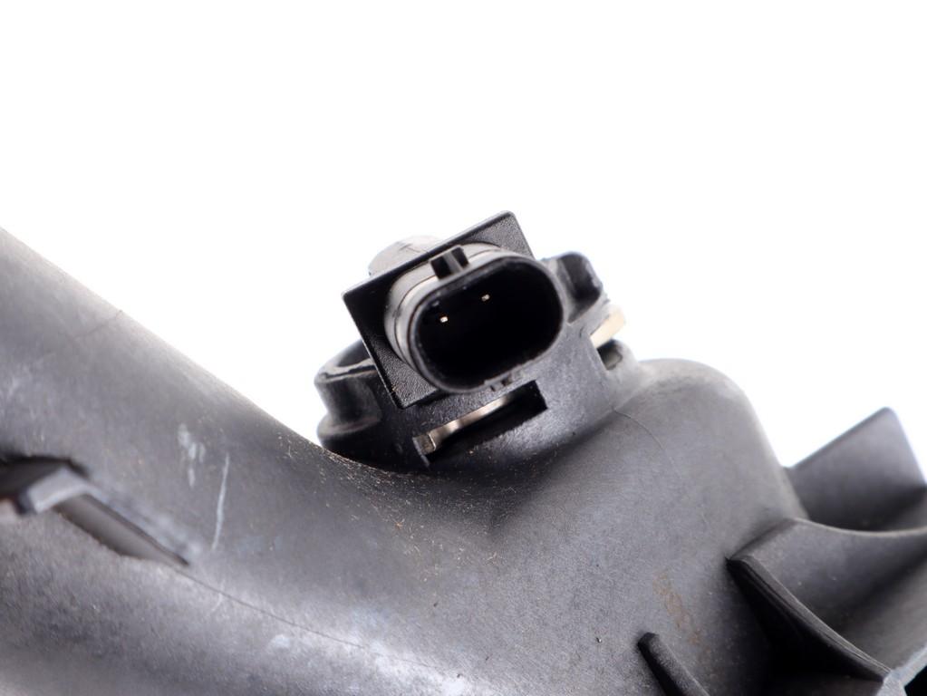 Thermostat with housing
