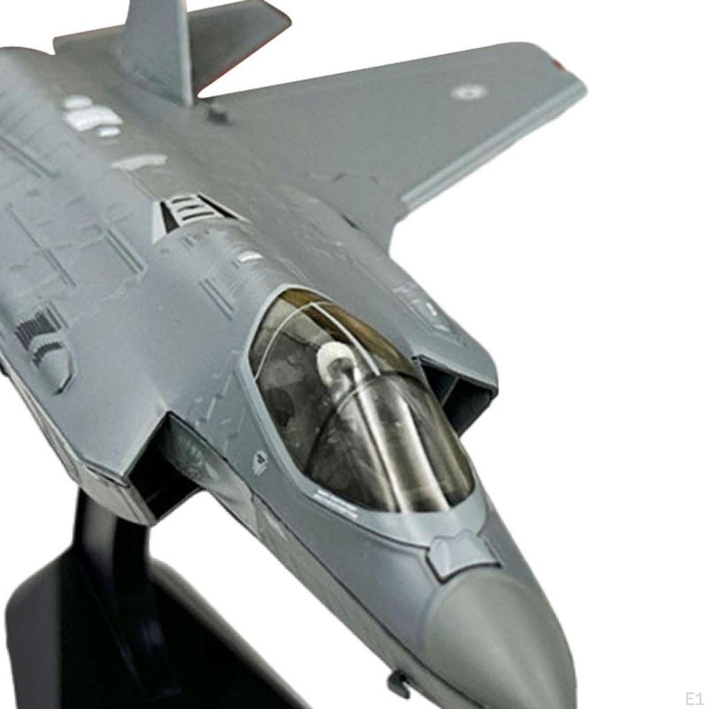 Модель истребителя 1/72 с подставкой для демонстрации, штурмовик, литой