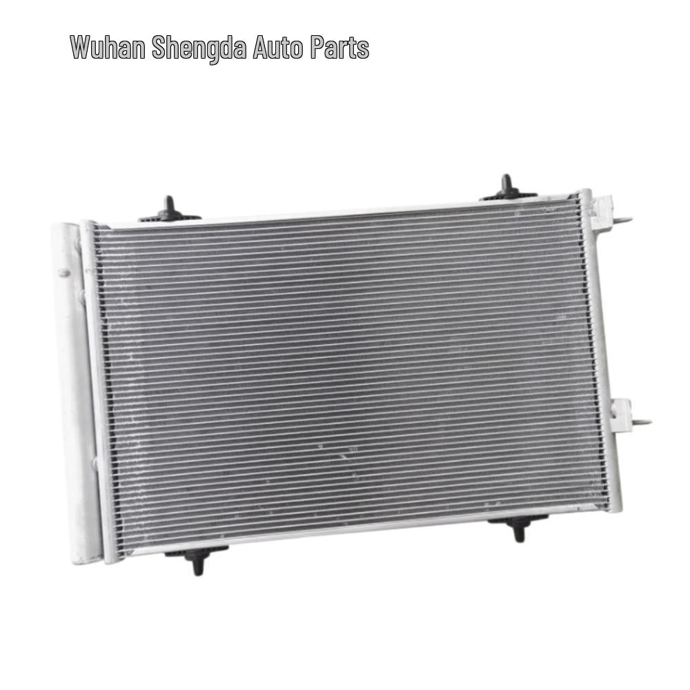 Конденсатор кондиционера Peugeot 4008, 5008, Новый 408, 308 (9827450180, 9677145480)