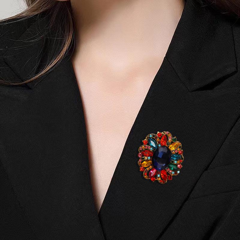 Европейская и американская мода Хрустальная брошь-цветок: Сплав, Бриллиант Женский Аксессуар для Одежды