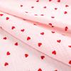135x50см Мягкий креп Двухслойная марля Милый принт с сердечками Детская хлопковая ткань Для одежды для сна Постельная ткань YHW300530