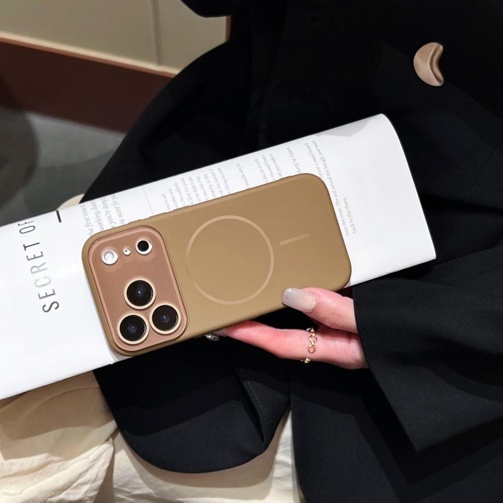 Противоударный чехол из жидкого силикона для iPhone 17 Pro Max – Дизайн с большим окном