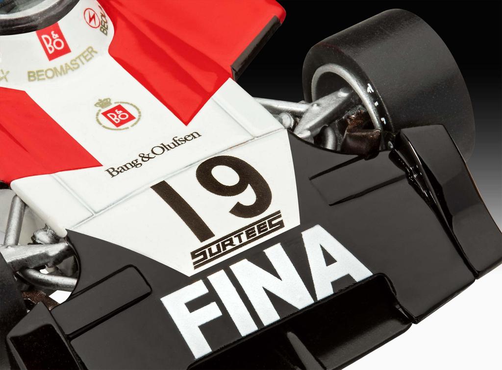 Немецкий Revell 1/32 Surtees TS16/03 Пластиковая сборная модель 07739 (Машина)