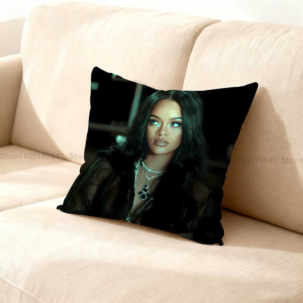 Singer R-Rihanna-Es Pillow Case For Sofa Decor Car Office Room Printing Cushion Cover Decorations And Protector