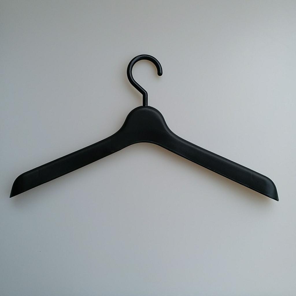 Sturdy Scuba Diving and Surfing Wetsuit Hanger - Black, 20kg Holding Capacity