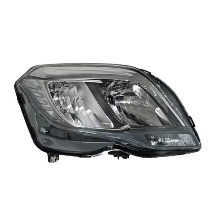Впускной шланг двигателя автомобиля Mercedes-Benz W204 C200/C180 (2007)