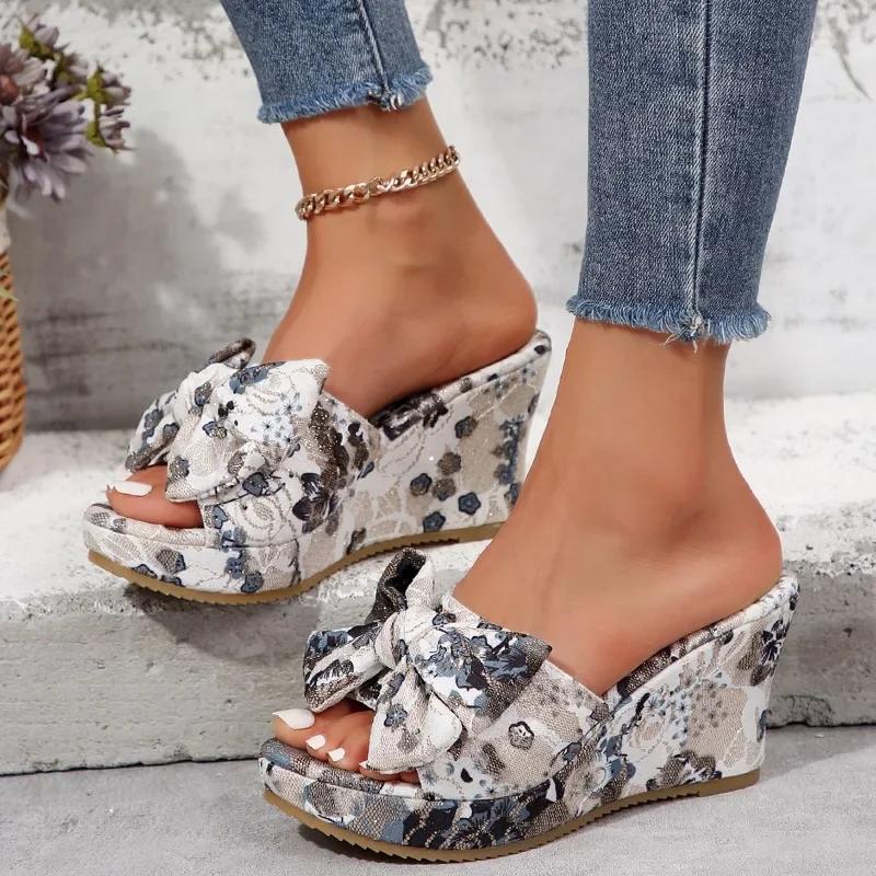 Женские тапочки на танкетке 2024 Летняя женская обувь Шелковая нить Бабочка Роса Носок Высокий каблук Модная женская обувь Slip On