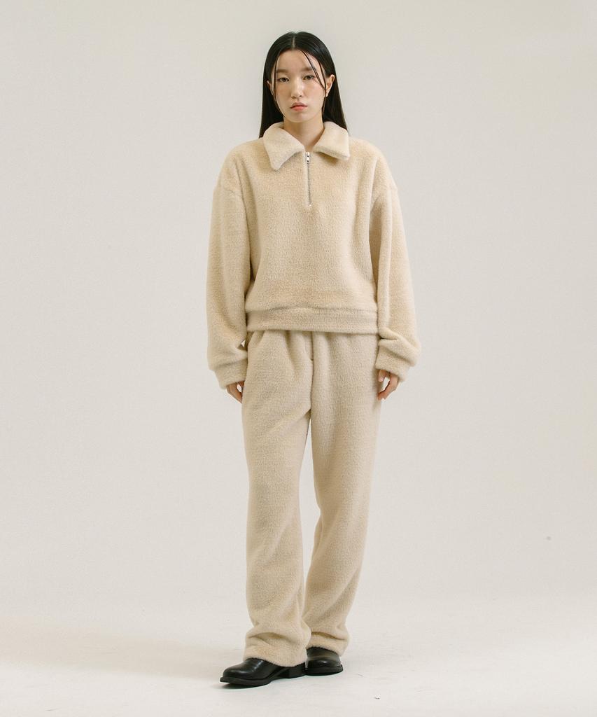 NEBELEVERYWEAR Fur Half Zip Up_Ivory