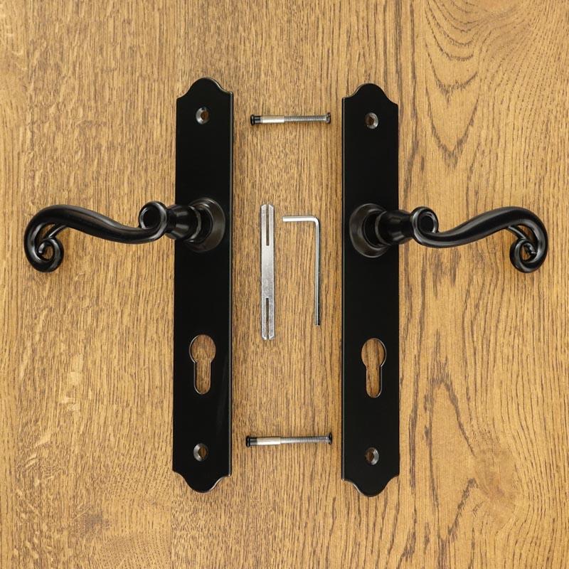 PRESTON door handle with plate for 72mm insert