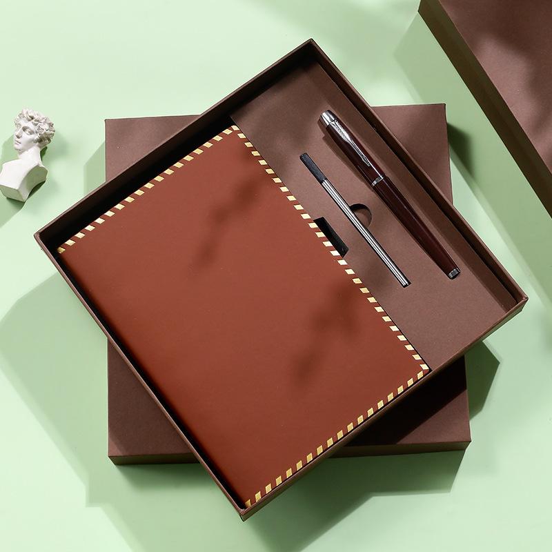 Подарочный набор кожаного блокнота A5 с индивидуальной гравировкой логотипа