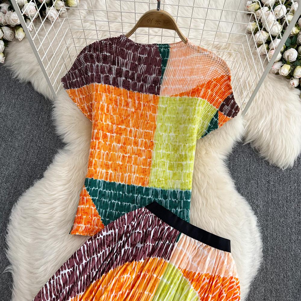 Женский модный комплект с круглым вырезом, тонкий короткий топ из двух частей, плиссированная юбка-трапеция с высокой талией и принтом