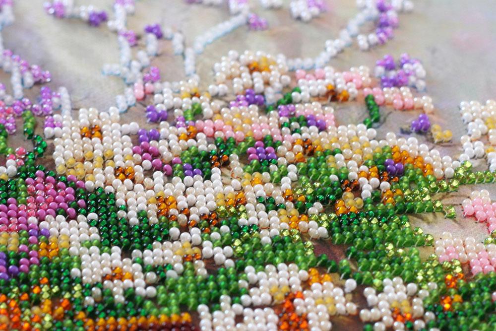 Набор-миди для вышивки бисером на натуральном художественном холсте Абрис Арт Цветы