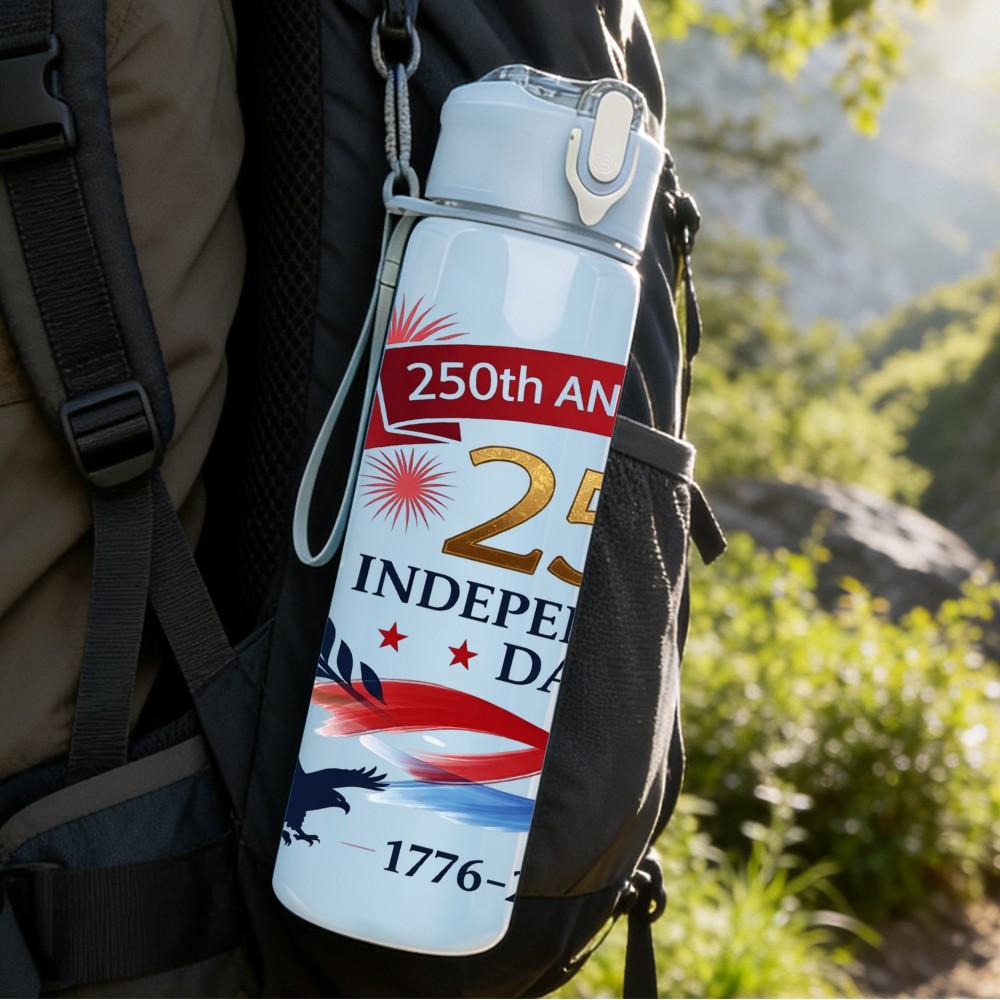 1PC 250th Anniversary American Flag Print 750ml Color Plastic Sports Water Bottle Leakproof Flip Straw Lid Suitable for Sports Office Home Use