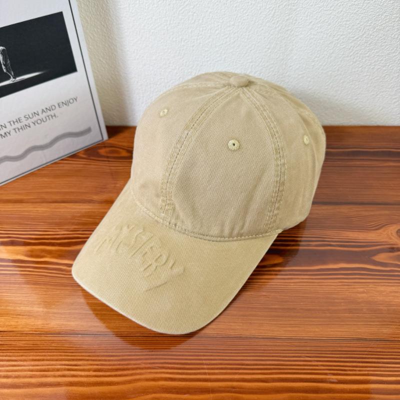 Cotton Baseball Cap With Emblem Design For Spring Sun Fashionable Protection