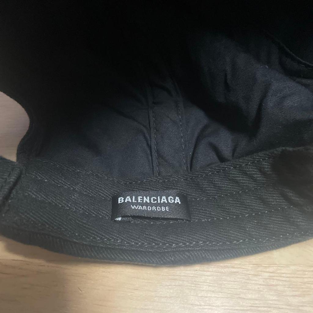 Б/у ЧЕРНАЯ КЕПКА BALENCIAGA WARDROBE