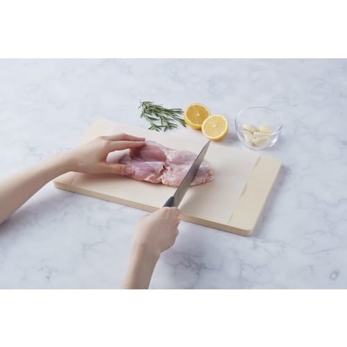 R(R) Freely Cuttable Cutting Board Sheet (Prevents Bacteria, Color Transfer, and Odor Transfer) with Clean Cutting Cutter (30 X 800cm / 8m) Disposable