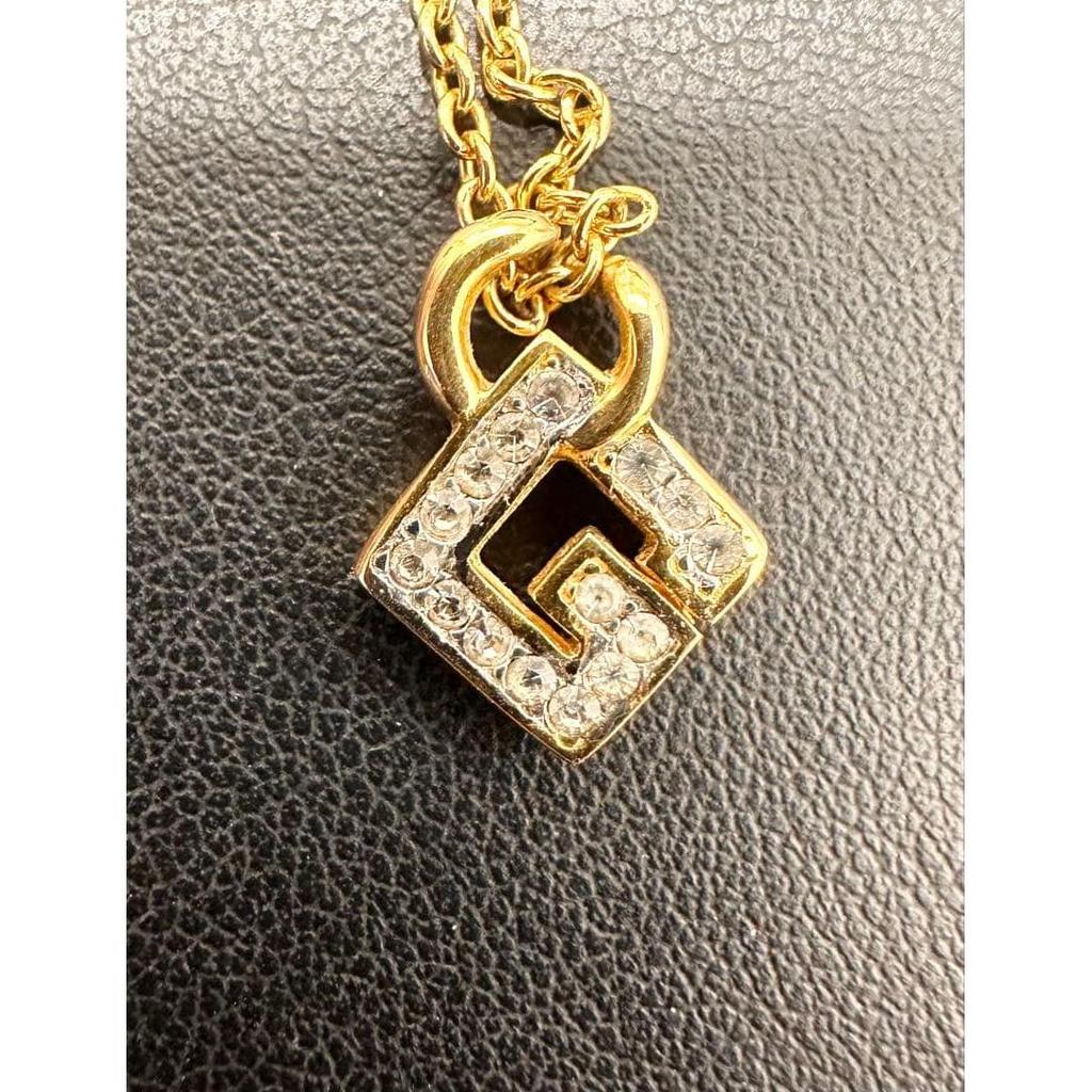 Б/у *Колье Givenchy с логотипом G