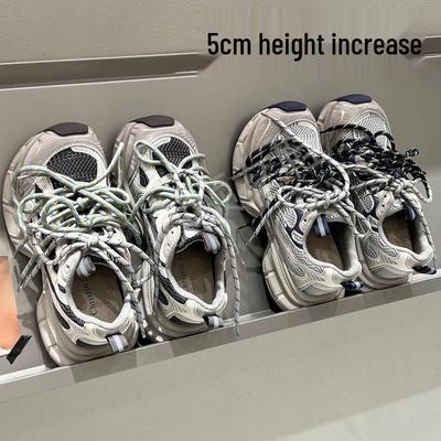 Женские кроссовки «папины» класса люкс 2025: Стиль начала осени с толстой подошвой для увеличения роста и создания иллюзии маленькой стопы