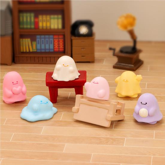 Micro Landscape Ornament with Macaron Colors Cute Ghost Shapes Dollhouse Decoration