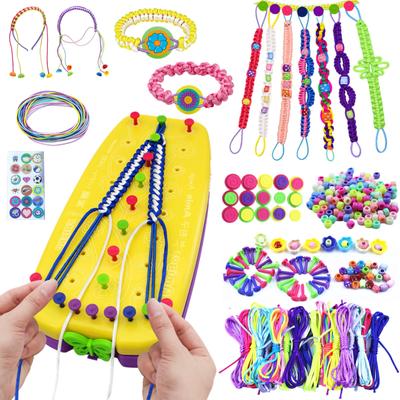 Набор для самостоятельной работы Misanga Girls Bracelet String Toy с ткацким станком в комплекте. Изготовление игрушек для создания одинаковых предметов вместе с друзьями. Вязание своими руками. Волосы ручной работы.