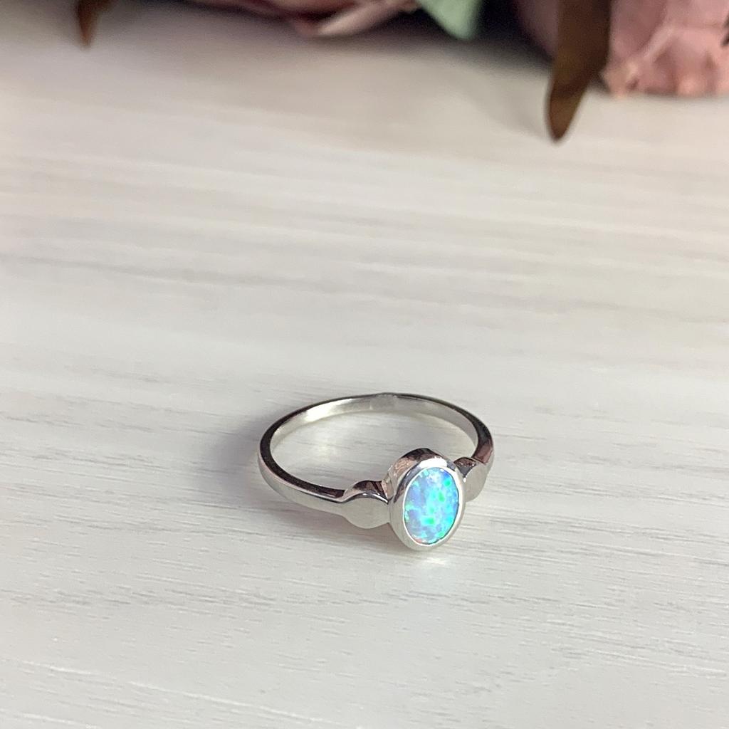Серебряное кольцо с опалом (2011897)