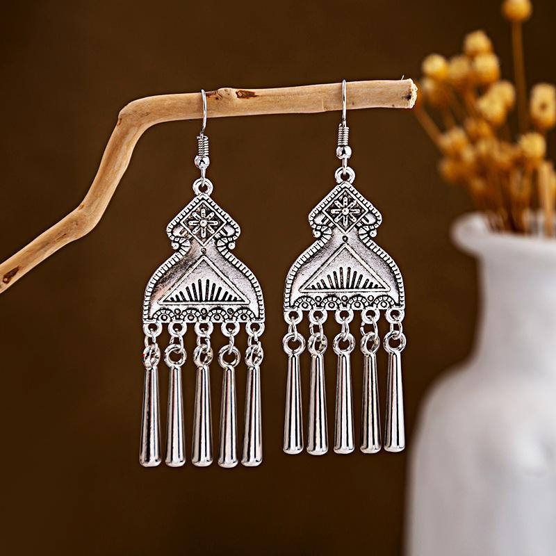 BLINGBAY Women's Earrings, Ethnic Style Drop-shaped Long Metal Tassel Earrings, Simple And High-end Accessories, Retro Colorful Feather Jewelry