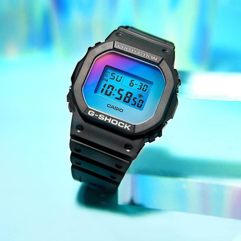 Casio Мужские часы серии G-SQUAD DW-5600SR-1PR DW-5600SR-1PR