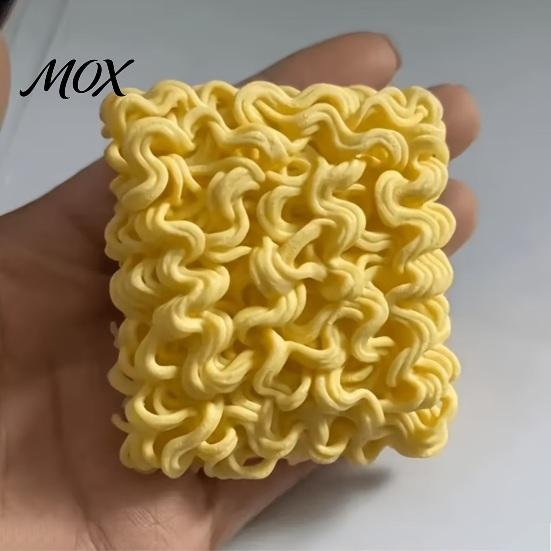 3D Printed Novelty Props Instant Noodle Figurine, Realistic Ramen Snack Desk Ornament, Food Figurines Creative Statue for Home Office Decor, Tabletop