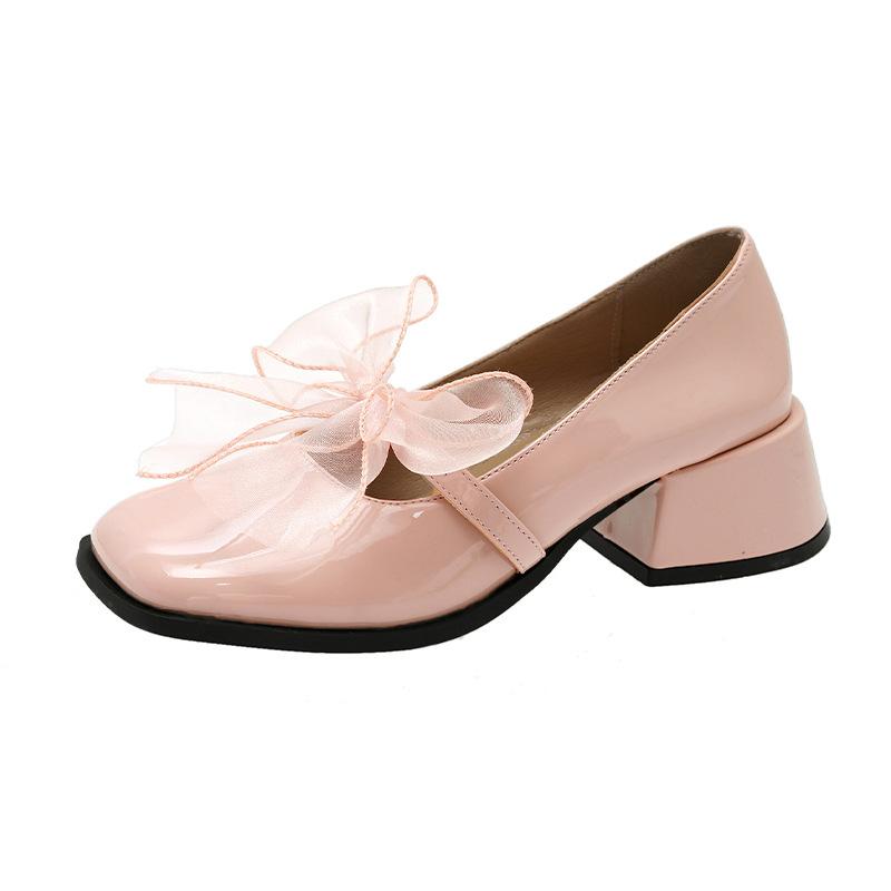 Новые туфли Мэри Джейн 2025 года, маленькие кожаные туфли с бантом, с открытым верхом, на квадратном каблуке, модные и удобные женские маленькие кожаные туфли, очень просты в носке