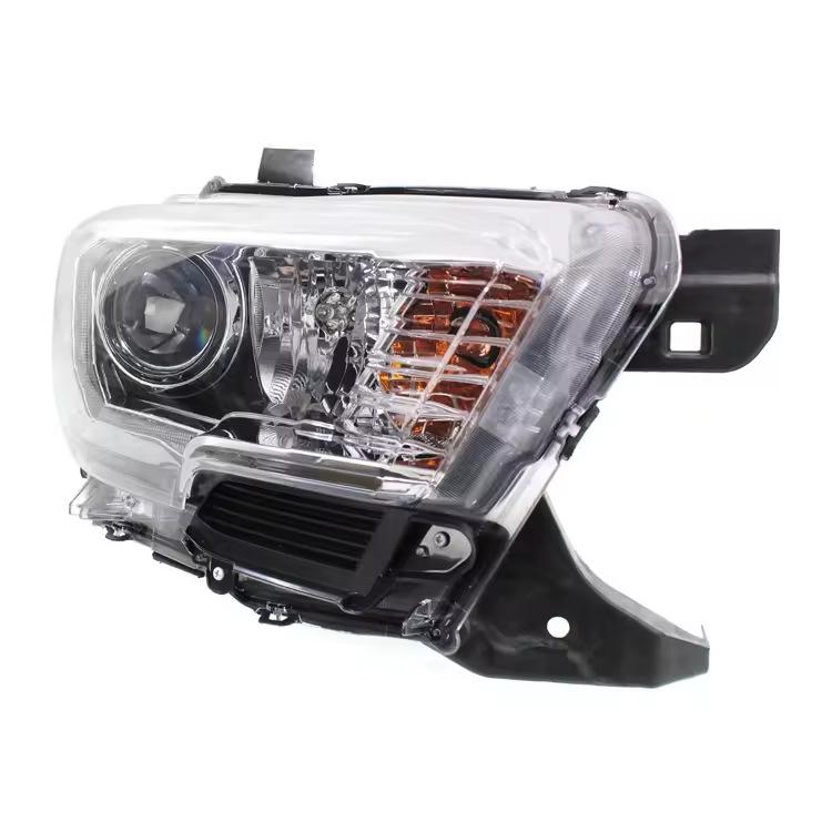 Светодиодная фара для Toyota Tacoma 2016-2017 81110-04270