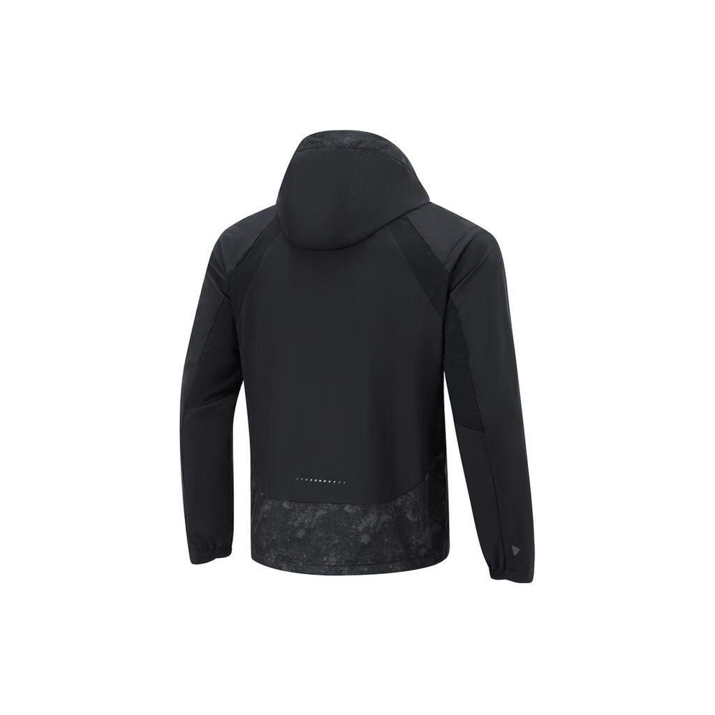 Li Ning Running Series Logo Print Ветрозащитная водоотталкивающая светоотражающая спортивная куртка с капюшоном Мужские куртки черного цвета AFDU047-1