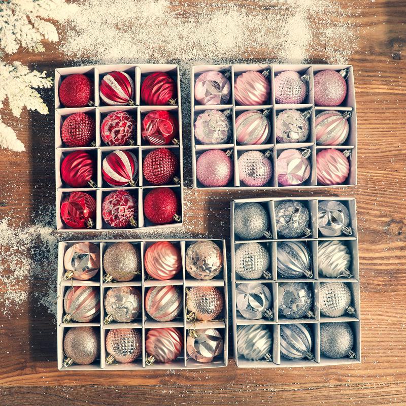 Шары для рождественской елки Hong Kong Heng 6 см, набор из 12 декоративных расписных шаров
