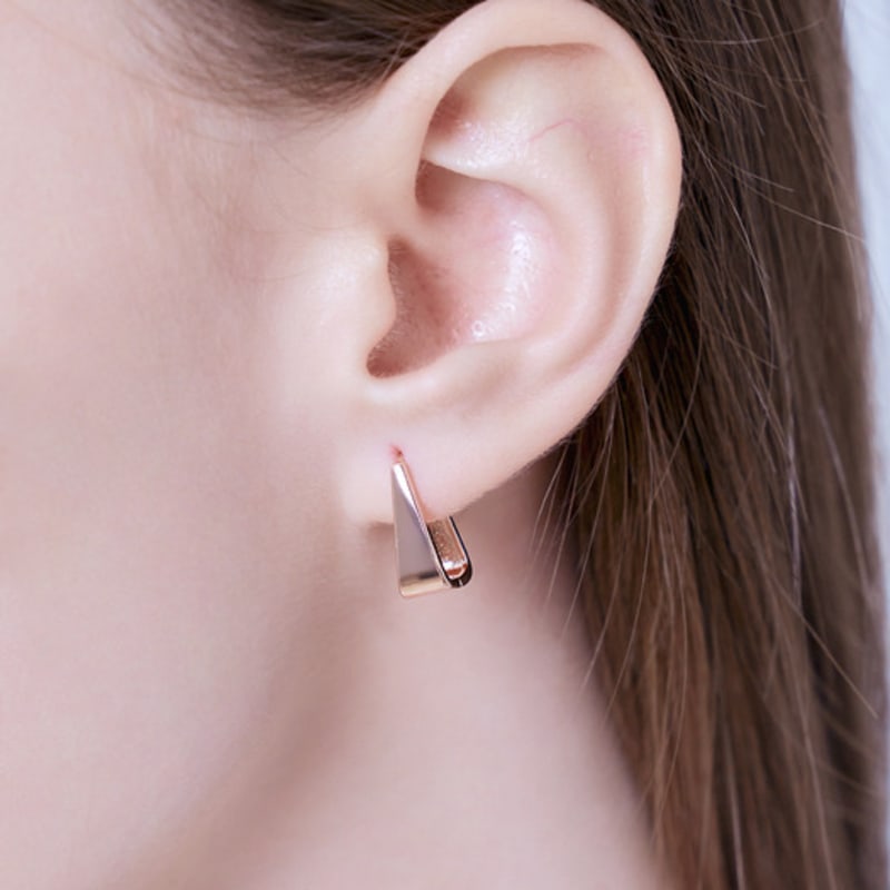 Серьги-гвоздики ELLE Jewelry 14K GF Объемный Треугольник One-Touch ELGPEE436