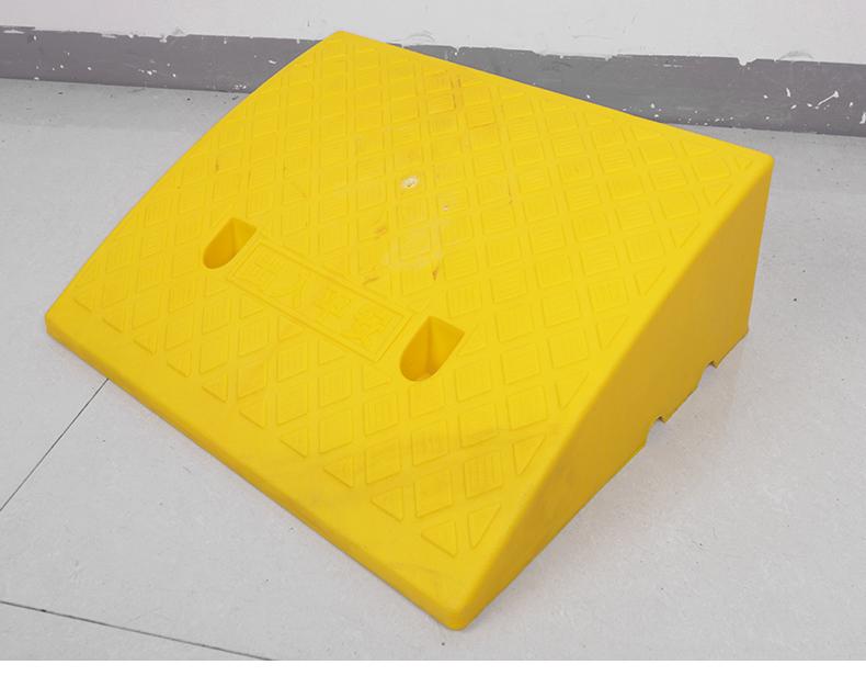 Portable Triangular Springboard for Curb Ramps: Electric Car, Tram, Motorcycle, Bicycle, Ladder