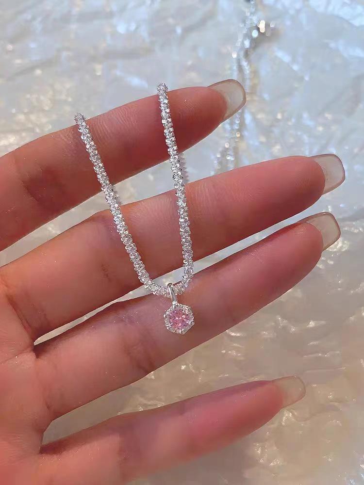 Ожерелье с зеленым бриллиантом, вдохновленное лесом: Нишевый дизайн, нежный дух феи, универсальная ключица «звездное небо».