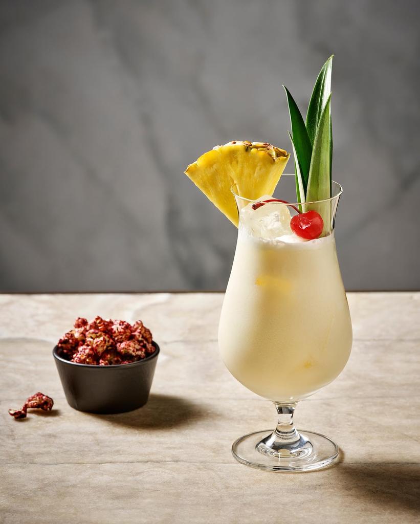 ZWIESEL GLAS Break-Resistant Tumblers, Hurricane Design, Machine-Made, Pair (2 Glasses), Perfect for Cocktails and Soft Drinks, m123628