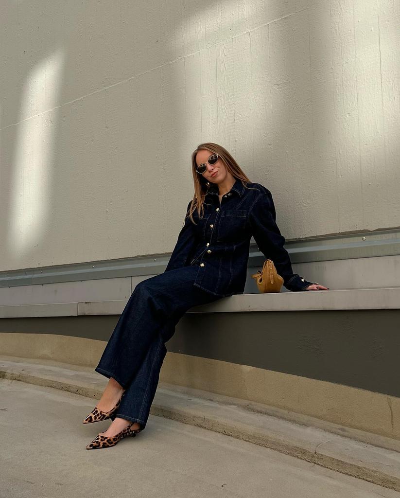 Spring 2025 Euro-American Style Women's Denim Shirt and Pants Set with Lapel Design