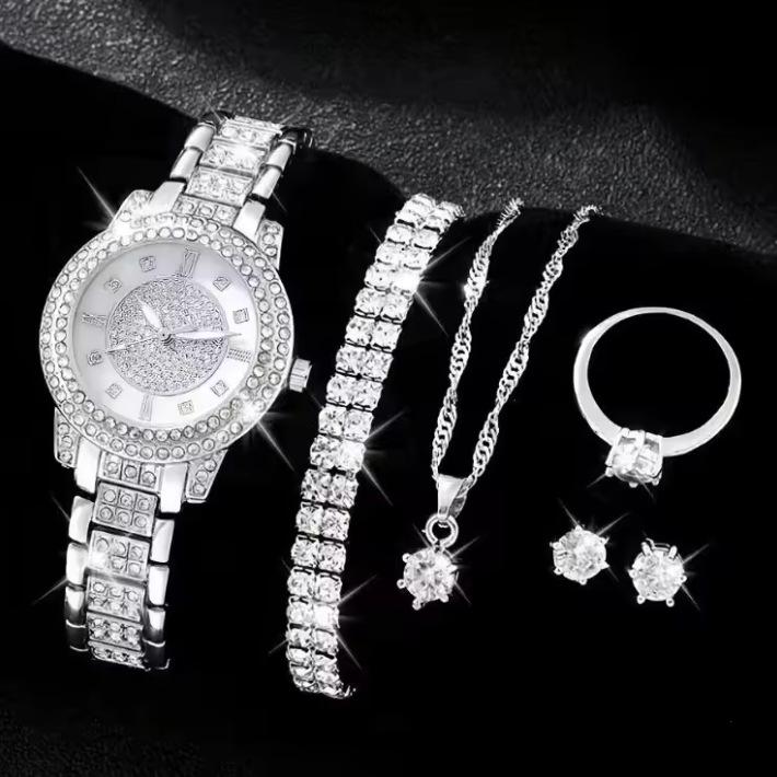 Rhinestone Luxury Women's Wristwatch: Fashionable Steel Chain with Small Dial