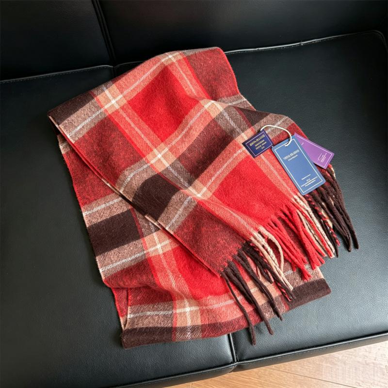 Plaid scarf female Korean atmosphere warm new dry powder autumn and winter Korean version soft fringed shawl