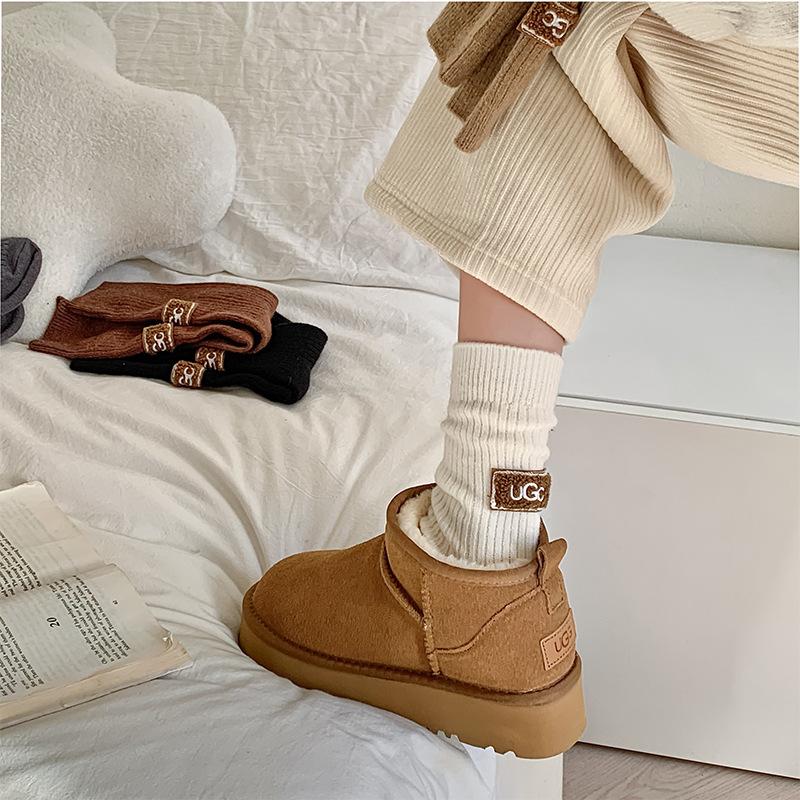 Зимние однотонные теплые бархатные утолщенные ворсистые носки случайных цветов с вышитым логотипом, носки длиной до середины икры, коричневые повседневные хлопковые носки