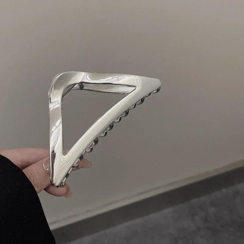 Beautiful Silver Color Hair Claw Clips Diverse Curve Shape Metal Hair Clips Versatile Headwear Woman Hair Accessories