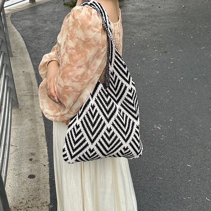 Модная геометрическая контрастная цветная вязаная вручную сумка-тоут женская минималистичная большой вместимости вязаная крючком сумка через плечо