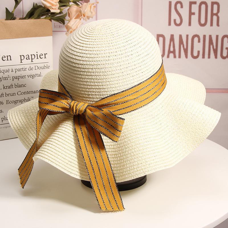 Fashionable Summer Women's Sun Protection Beach Hat with Large Brim and Straw Hat for Sun Protection and Breathable Beach Hat