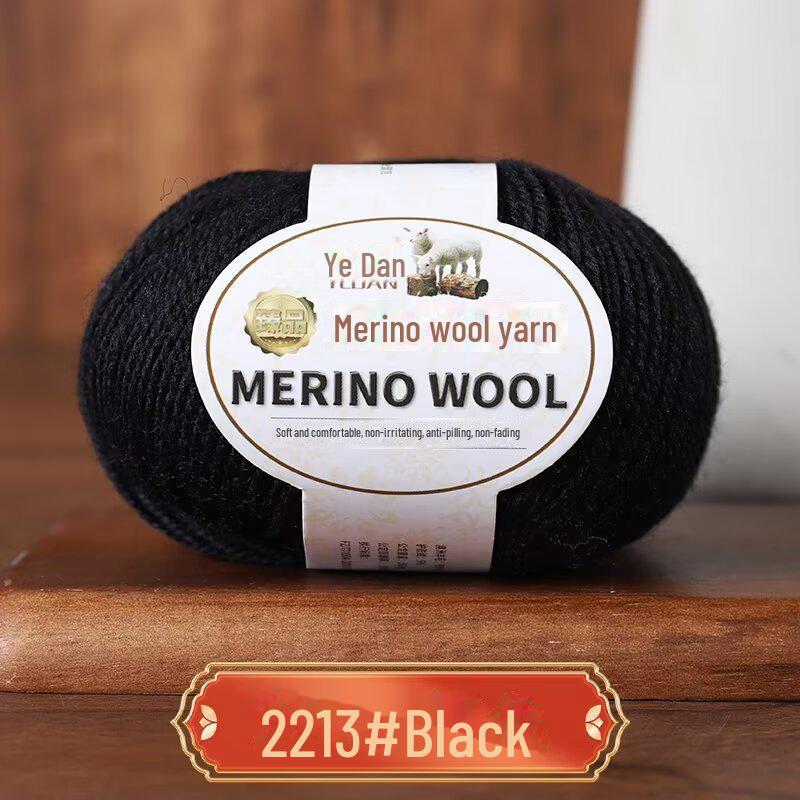 Тканая вручную пряжа из трех нитей мериносовой шерсти средней толщины — идеально подходит для кукольных свитеров, шарфов и шапок.. Изготовлено из 100% овечьей шерсти.