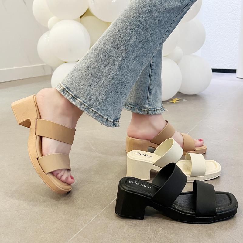 Женские летние сандалии на массивном каблуке из Юго-Восточной Азии: Универсальная пляжная одежда для улицы