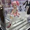 Фигурка Puella Magi Madoka Magica Мадока Саяка Стопор для лапши Сидящая ПВХ Аниме Коллекционная модель Декор для стола Подарок для фанатов аниме