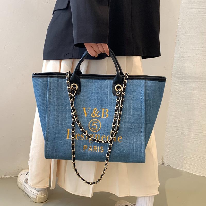 Женские сумки, новые сумки, большие сумки, сумки через плечо, вместительные сумки, сумки-мессенджеры с вышивкой.